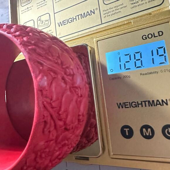 Vintage massive red Cinnabar Chinese carved lacquer floral bangle bracelet - Picture 10 of 10